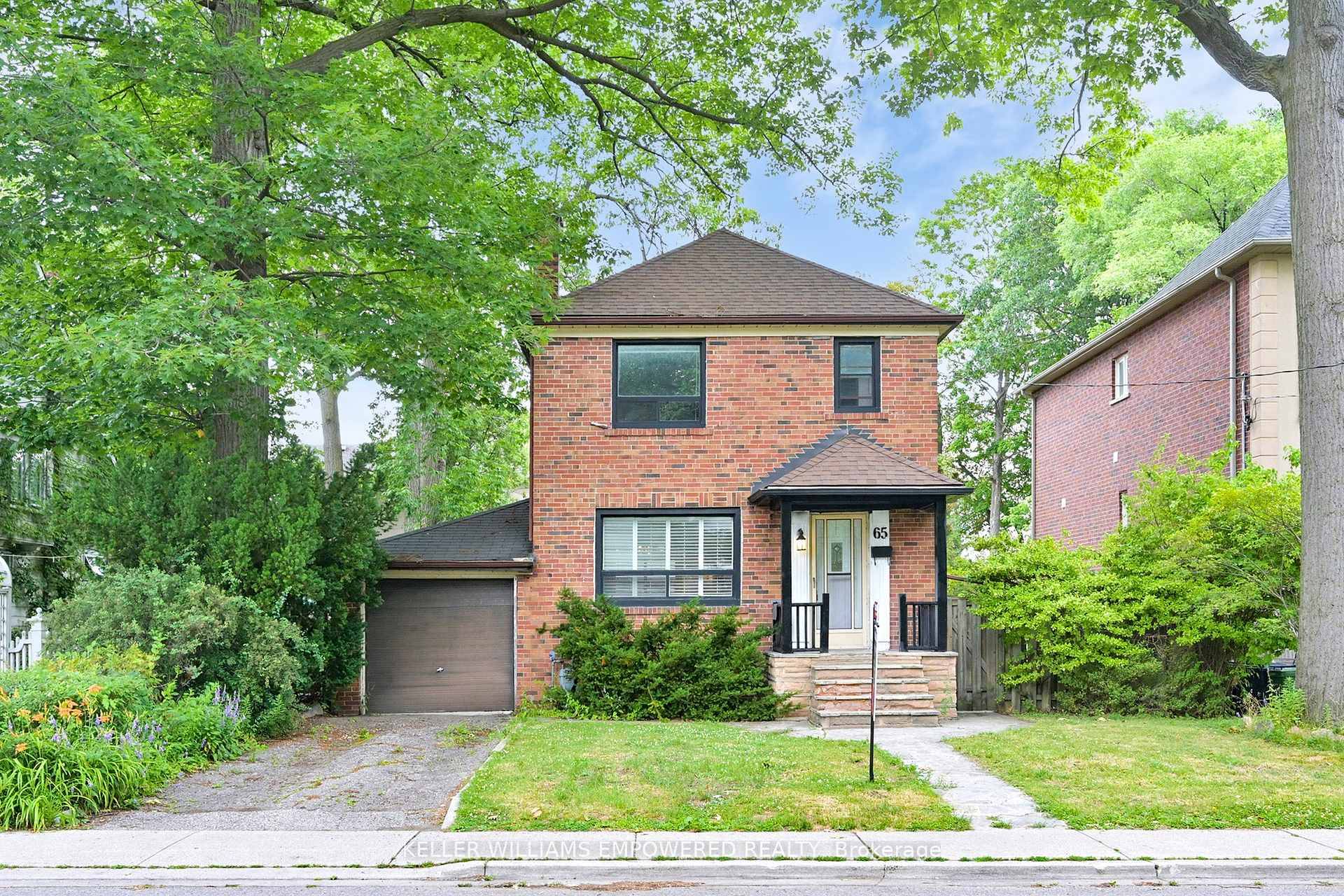 Welcome to this charming 3 bedroom 2 bathroom two storey detached home in the heart of the vibrant Long Branch community, with close proximity from Lake Ontario and the shops ...