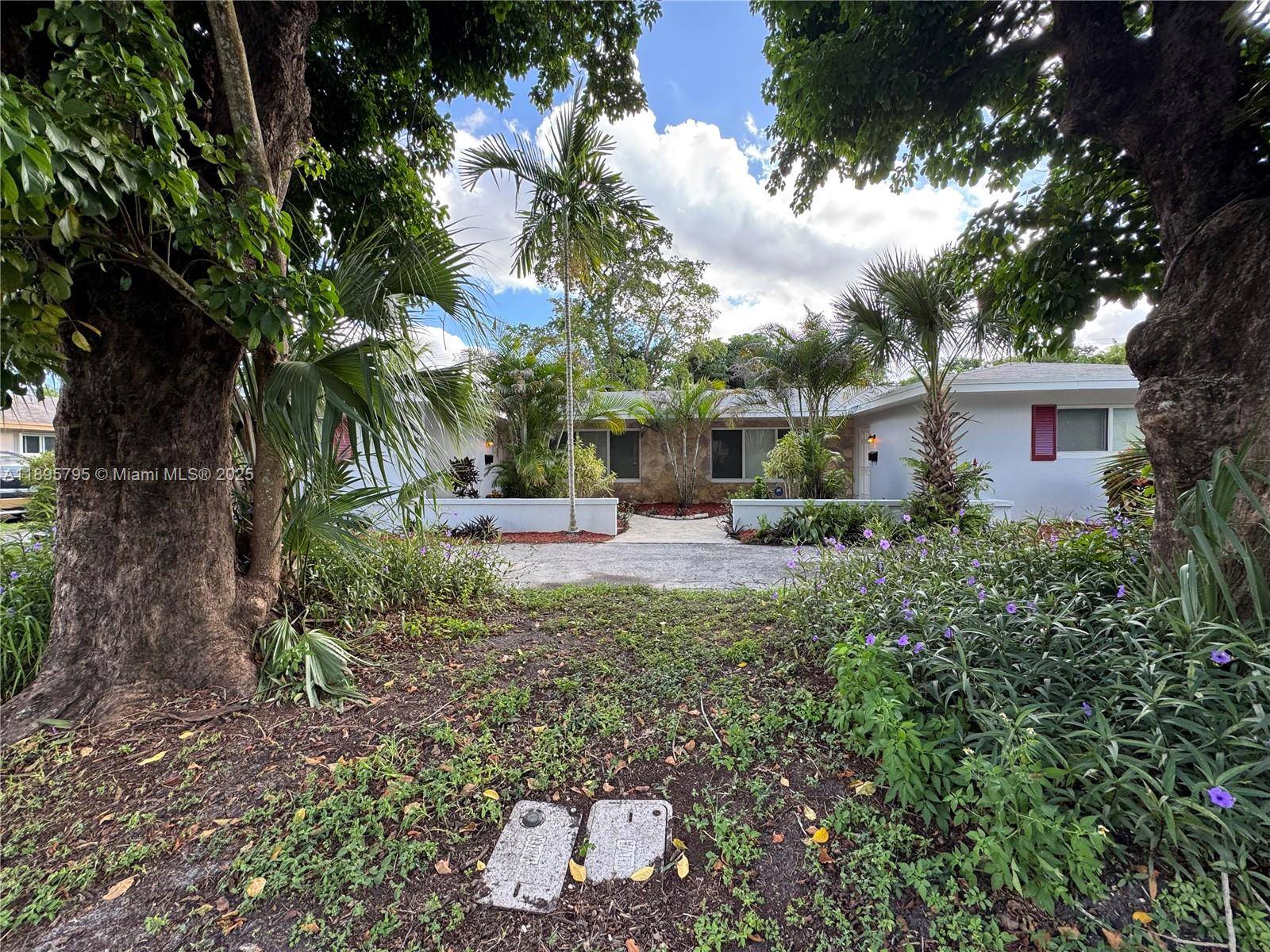 Spacious Turnkey Duplex Move In Ready !