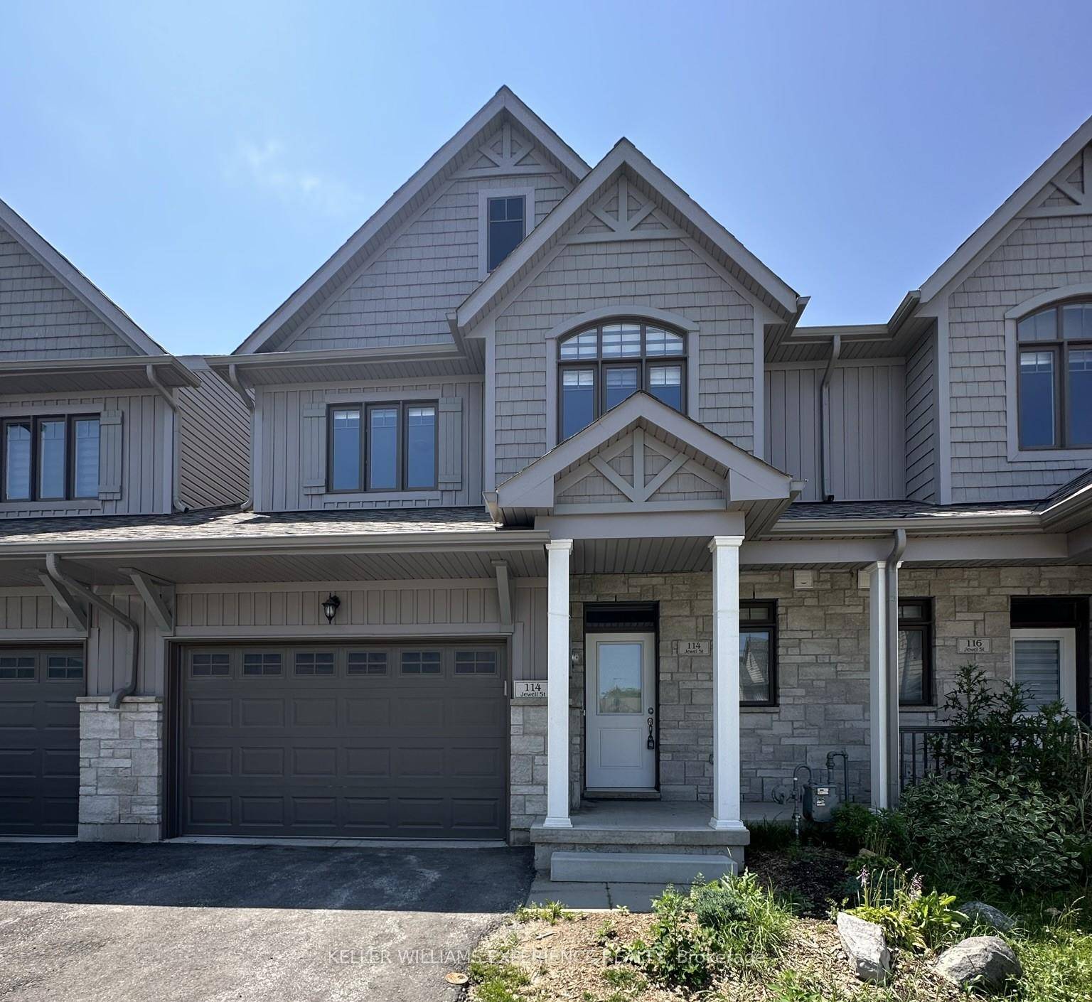 Annual Rental Bright and spacious townhouse in the private waterfront community of Village at Peak Bay, offering over 1, 500 sq.