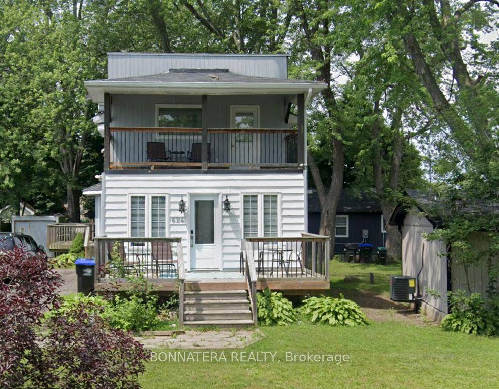 Exceptional Lakefront Investment Opportunity on Innisfil Beach Road !