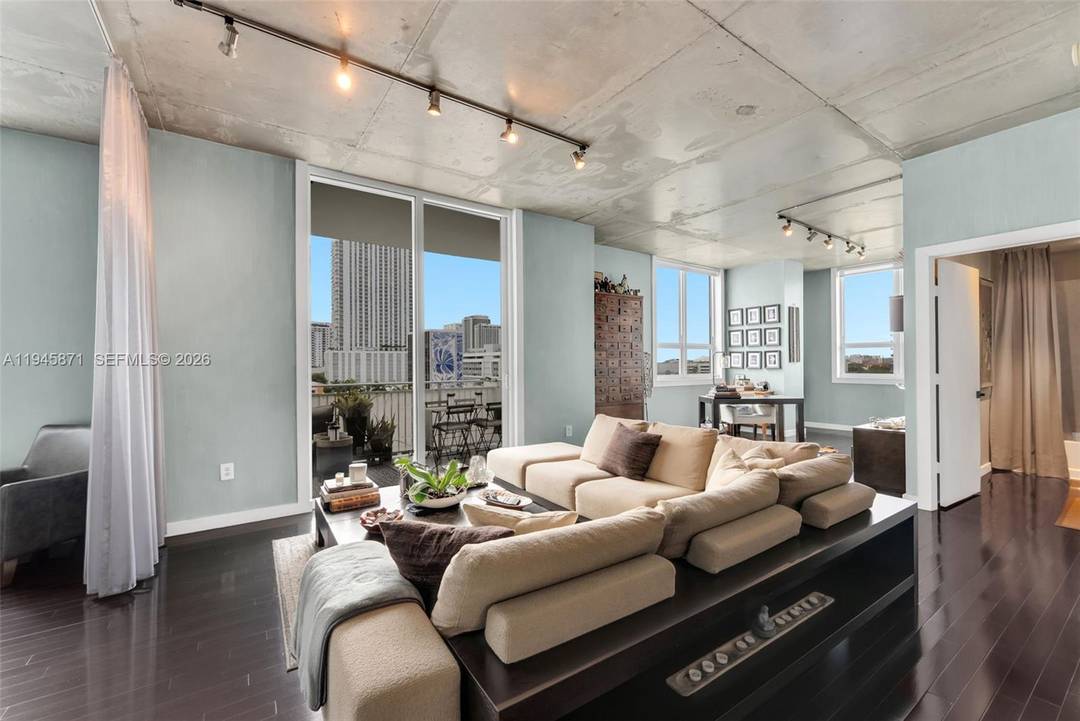 Welcome to your new 2 bedroom loft style condo in the center of Edgewater.