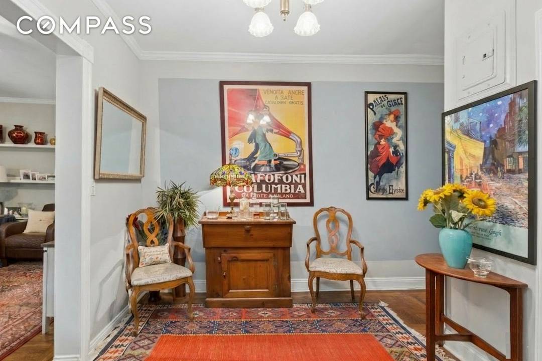 RARE TOP FLOOR TREASURE A gracious entry foyer invites you into this serene sprawling 2 bedroom nestled away from street noise, yet glowing in light from 3 exposures ; a ...