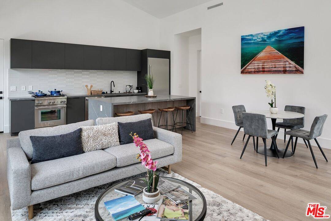 1236 N Spaulding Ave 2BR Hollywood Hills East La