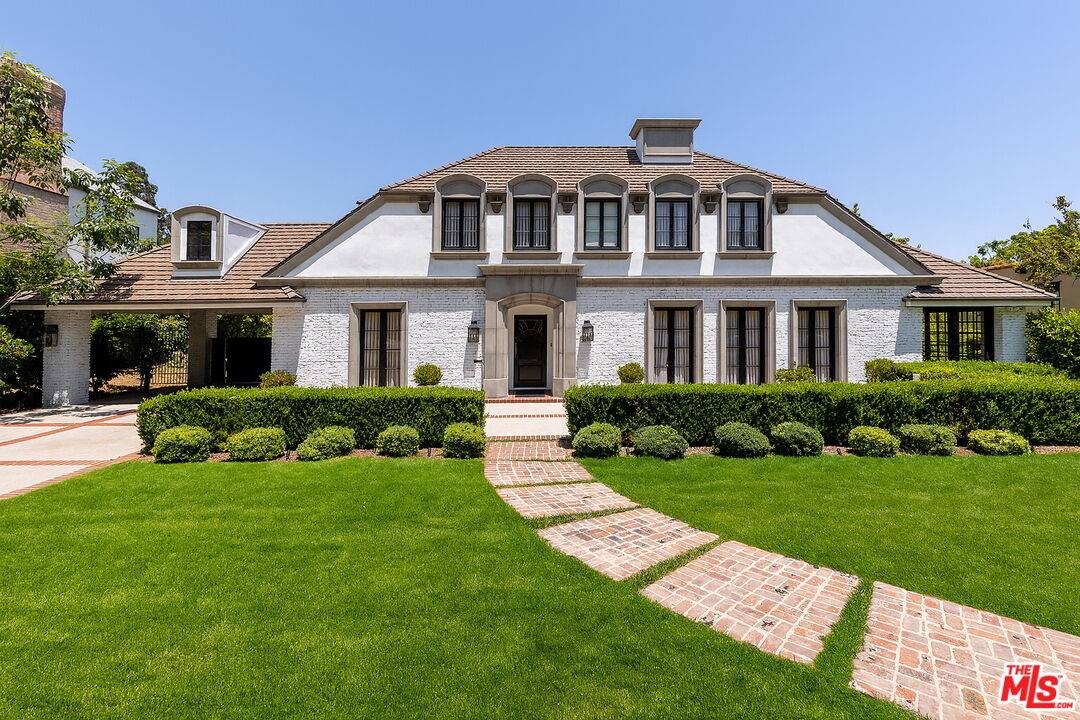 908  N Rexford Dr 6BR Beverly Hills Post Office | B.H.P.O. La