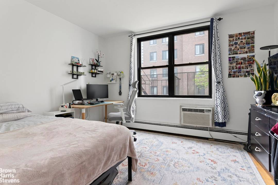 Investor Friendly Cond Op First Showing Sunday 1 2 30 Sunny and bright, this two bedroom unit has a smart lay out optimizing the space, light and flow.