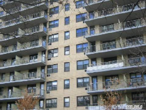 Legal 2 bedrooms, 1 bathroom apartment.