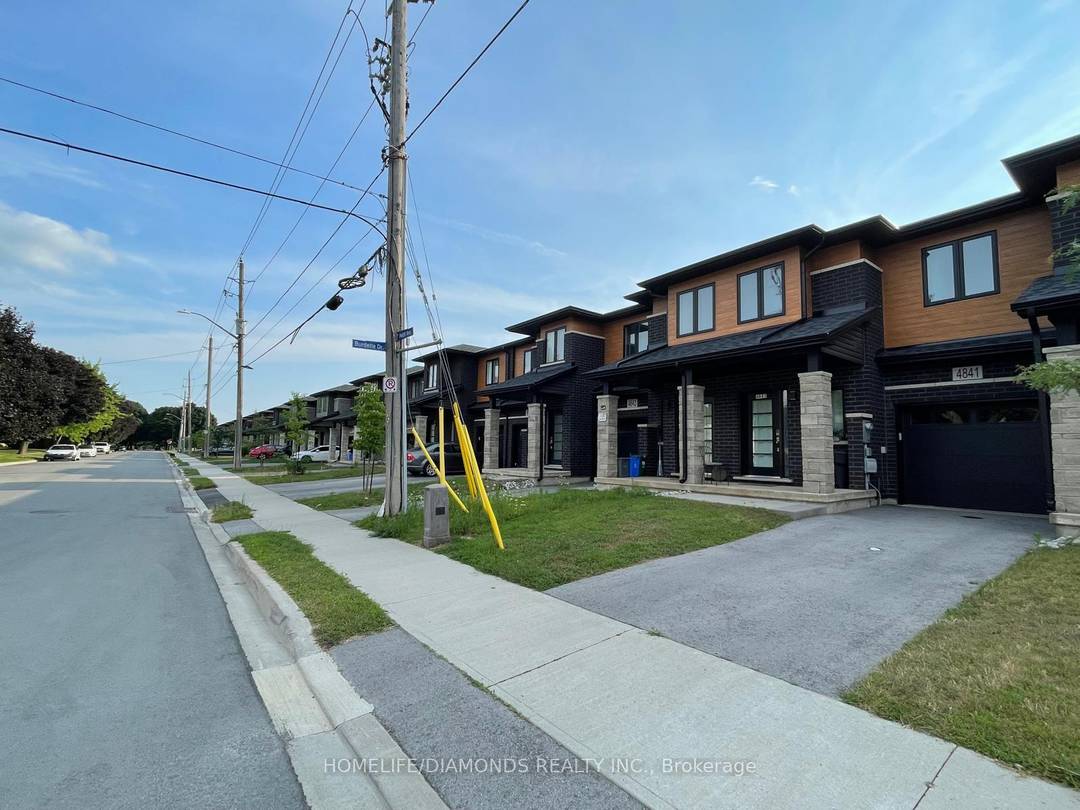 Modern Fully Furnished Townhouse in the Desirable Cannery District, Niagara Falls Experience turnkey living in this modern freehold two storey interior townhouse, ideally located in the sought after Cannery District ...