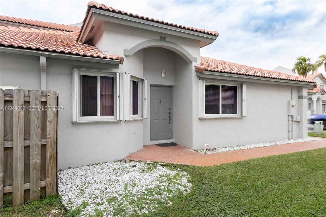 Excellent opportunity to own a 2 bedroom 2 bathroom townhouse in the highly desirable Doral Landings.