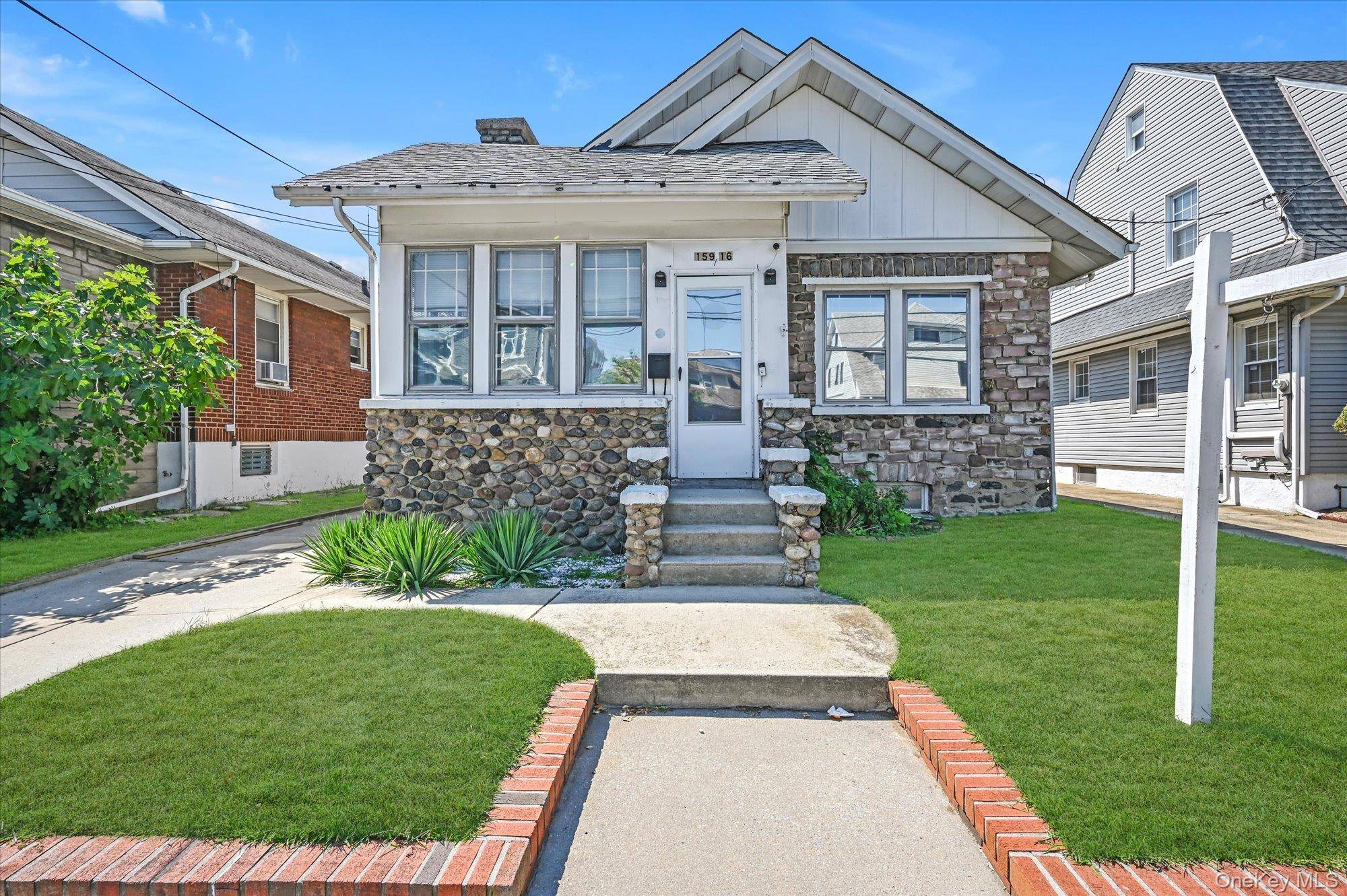 Welcome to 159 16 101st Street !