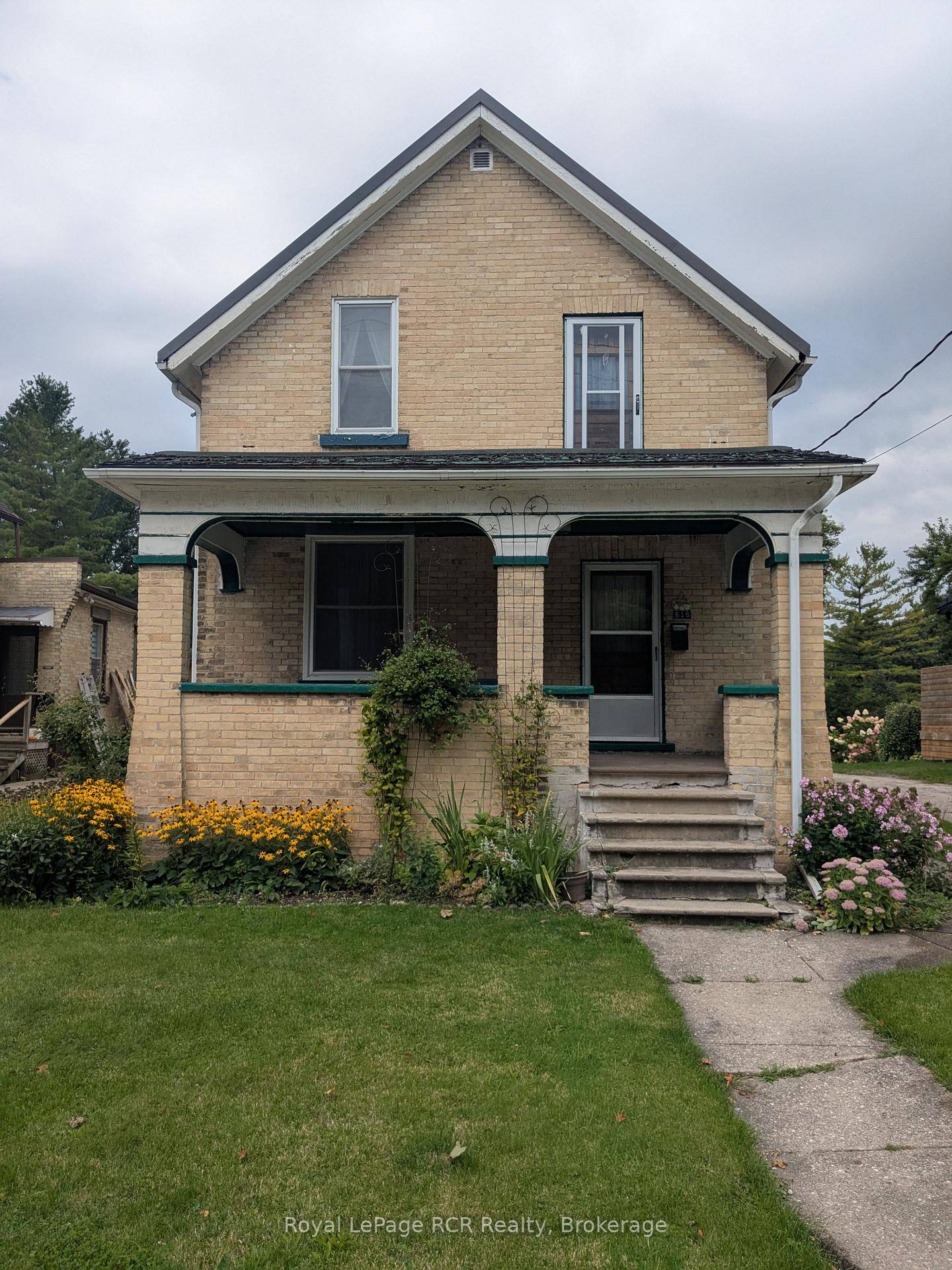 Great first home ownership opportunity.