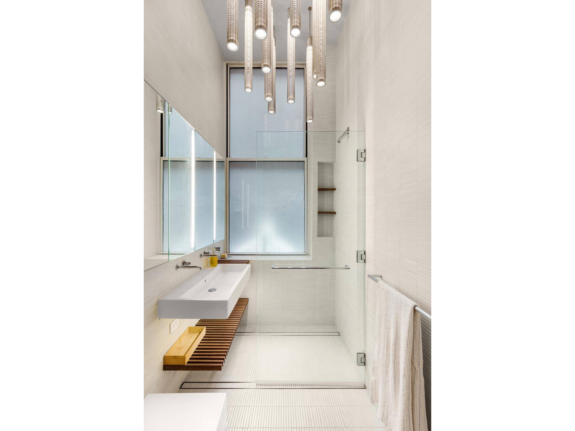 A Masterfully Designed Luxury Loft in Turtle Bay Thoughtfully designed is an understatement when describing this sophisticated renovation.