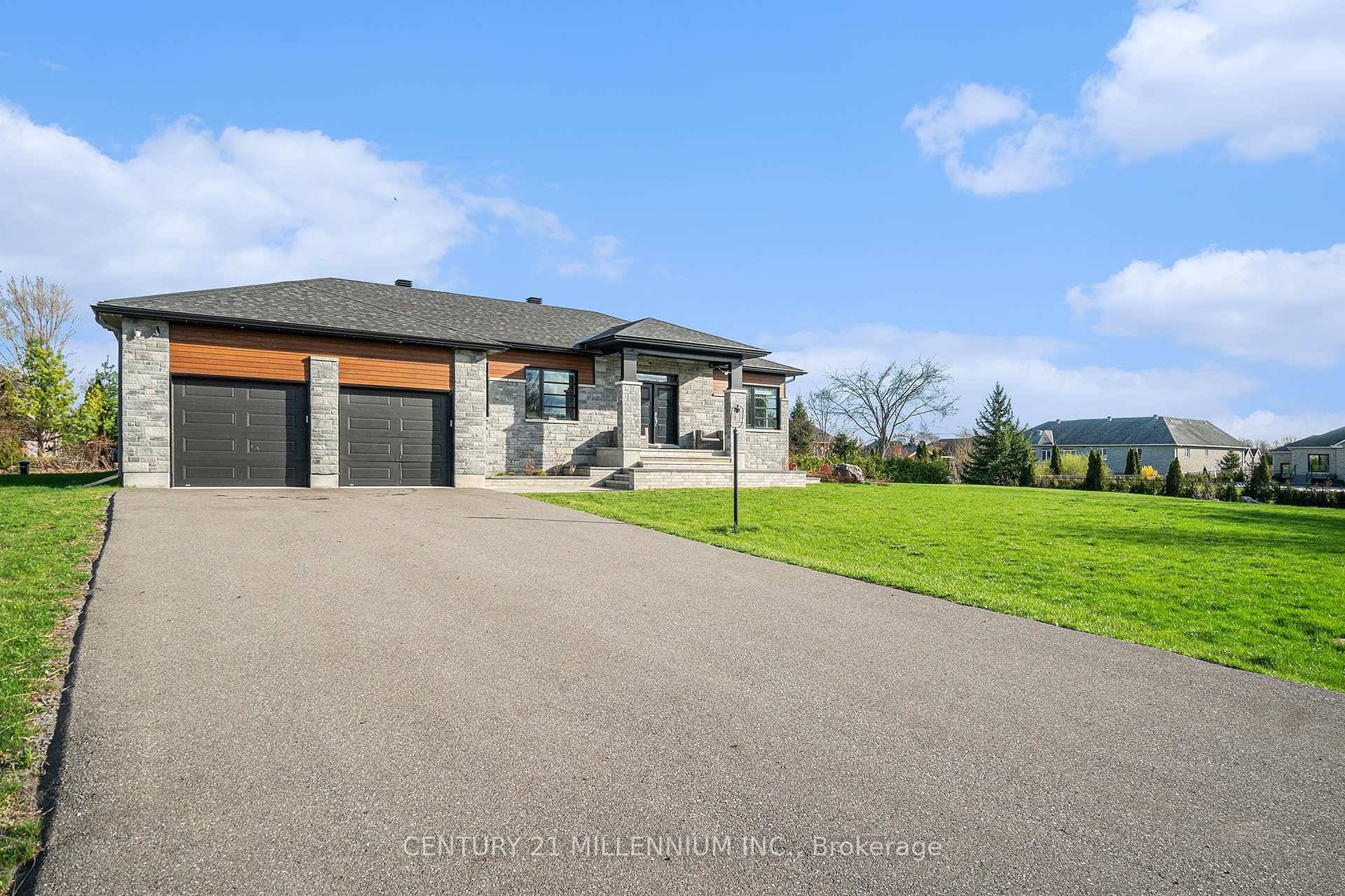 Welcome to 6470 Apple Orchard Road in Greely.