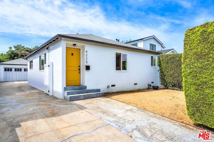 4225 Beethoven St 2BR La