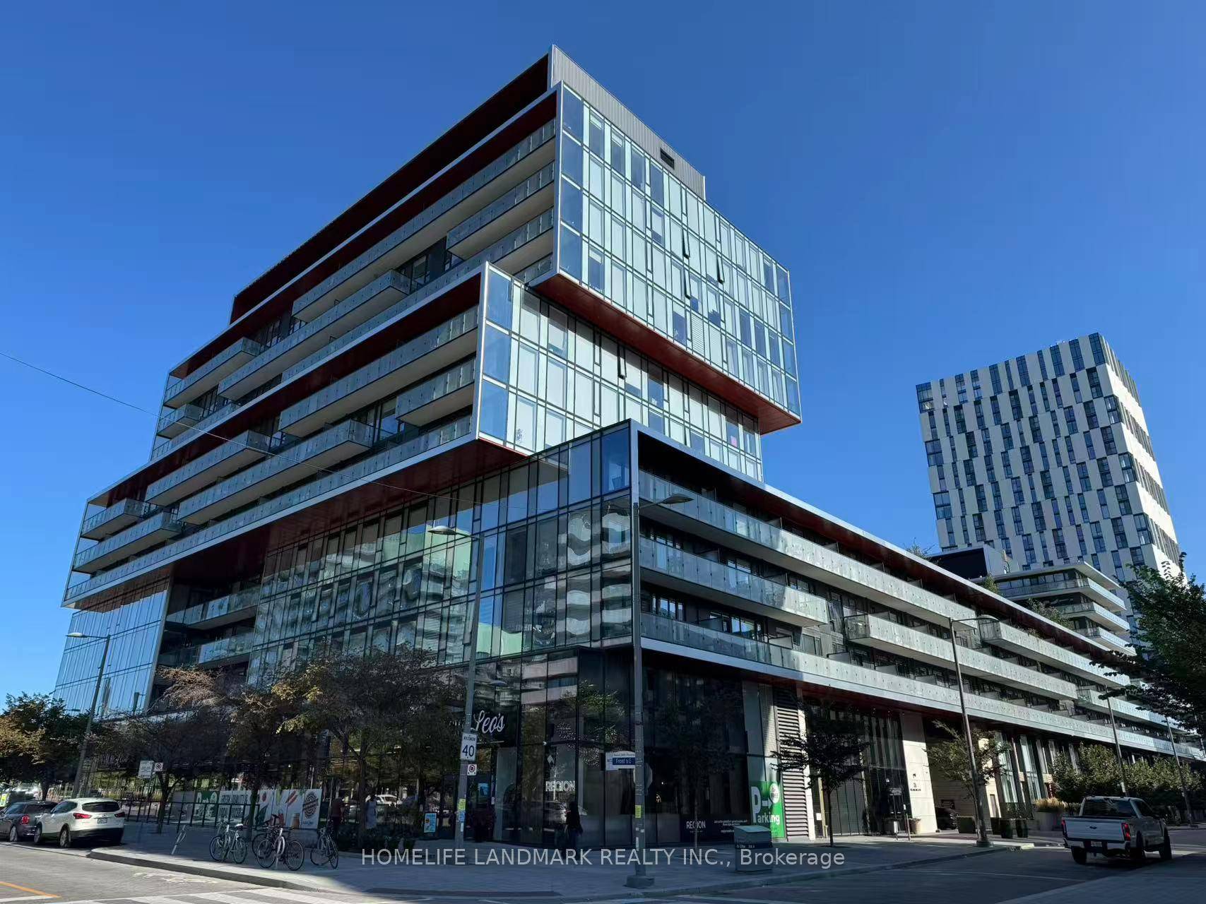 Welcome to this 2 year new, fully furnished 2 1 bed condo at the downtown waterfront !