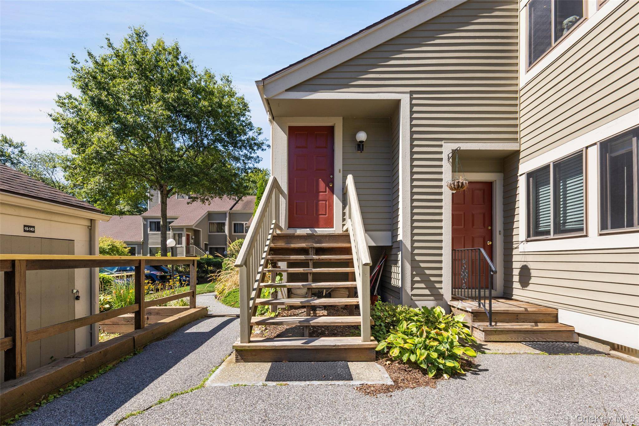 Tucked away in the peaceful and well loved Oakridge community, this beautifully renovated 1 bedroom condo with a versatile loft bonus room offers more than just a place to live ...