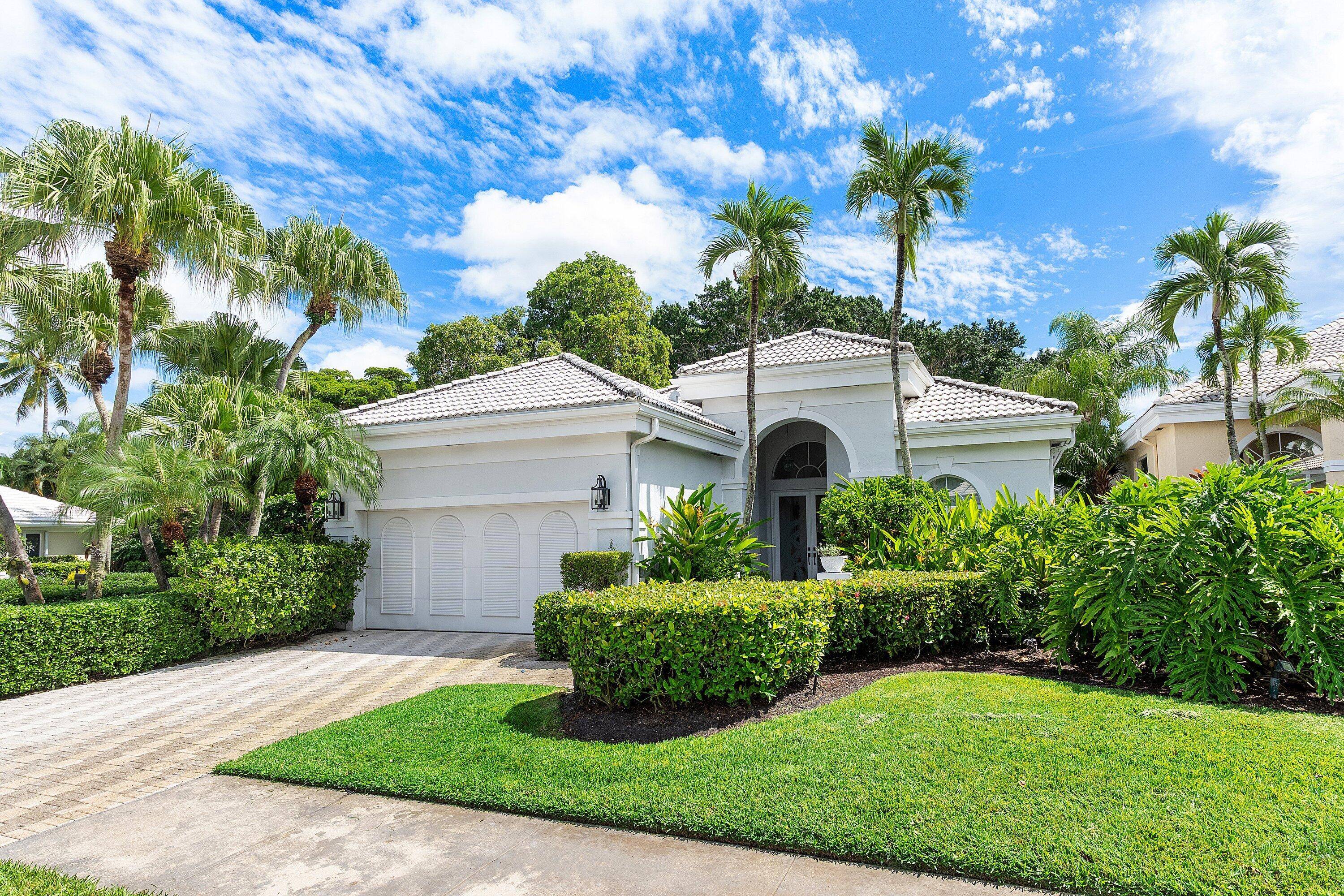 Enjoy the 2025 2026 season in the desirable community of Ballenisles with a full golf membership.