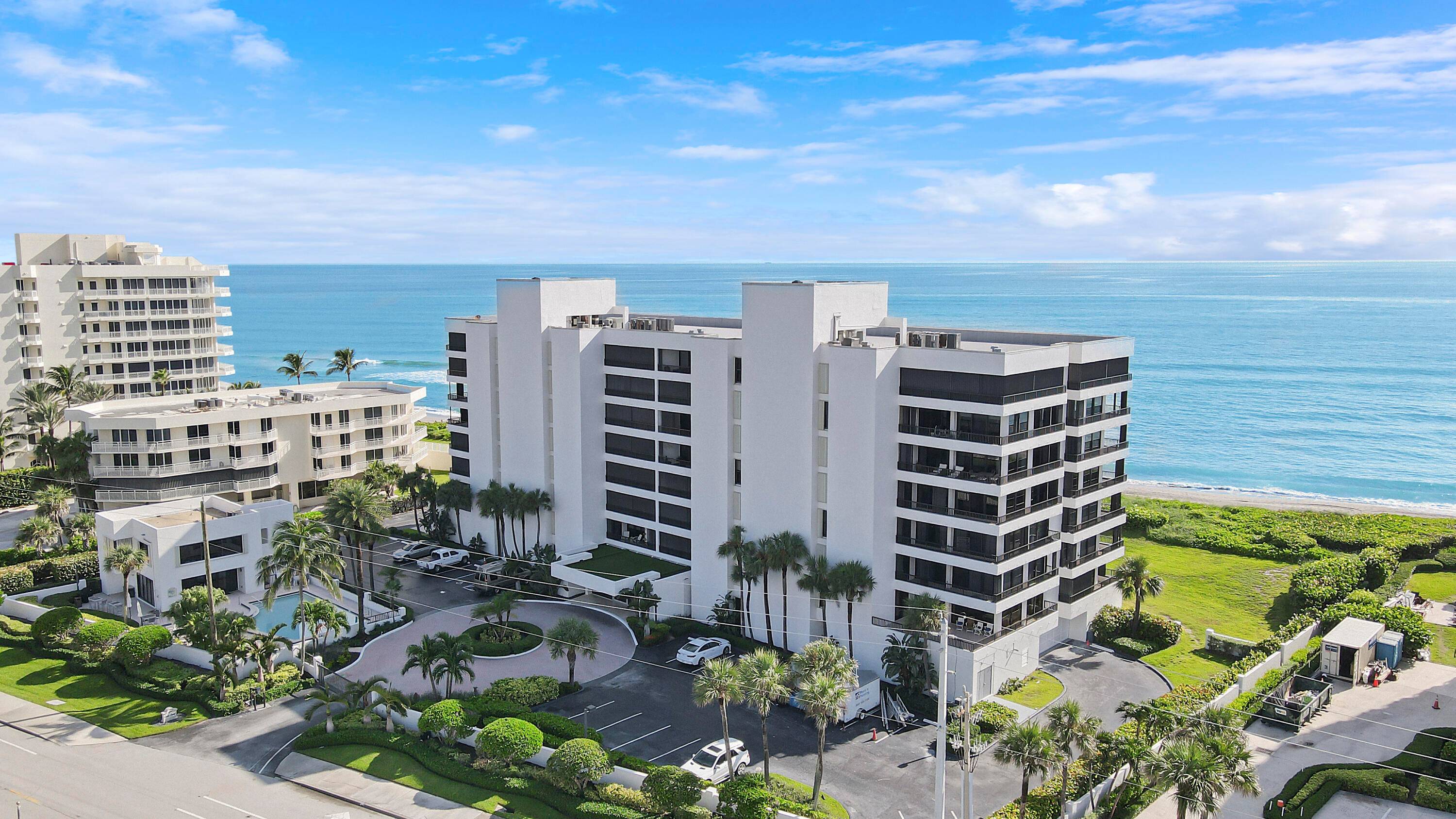 Ocean to Intracoastal NE corner unit.