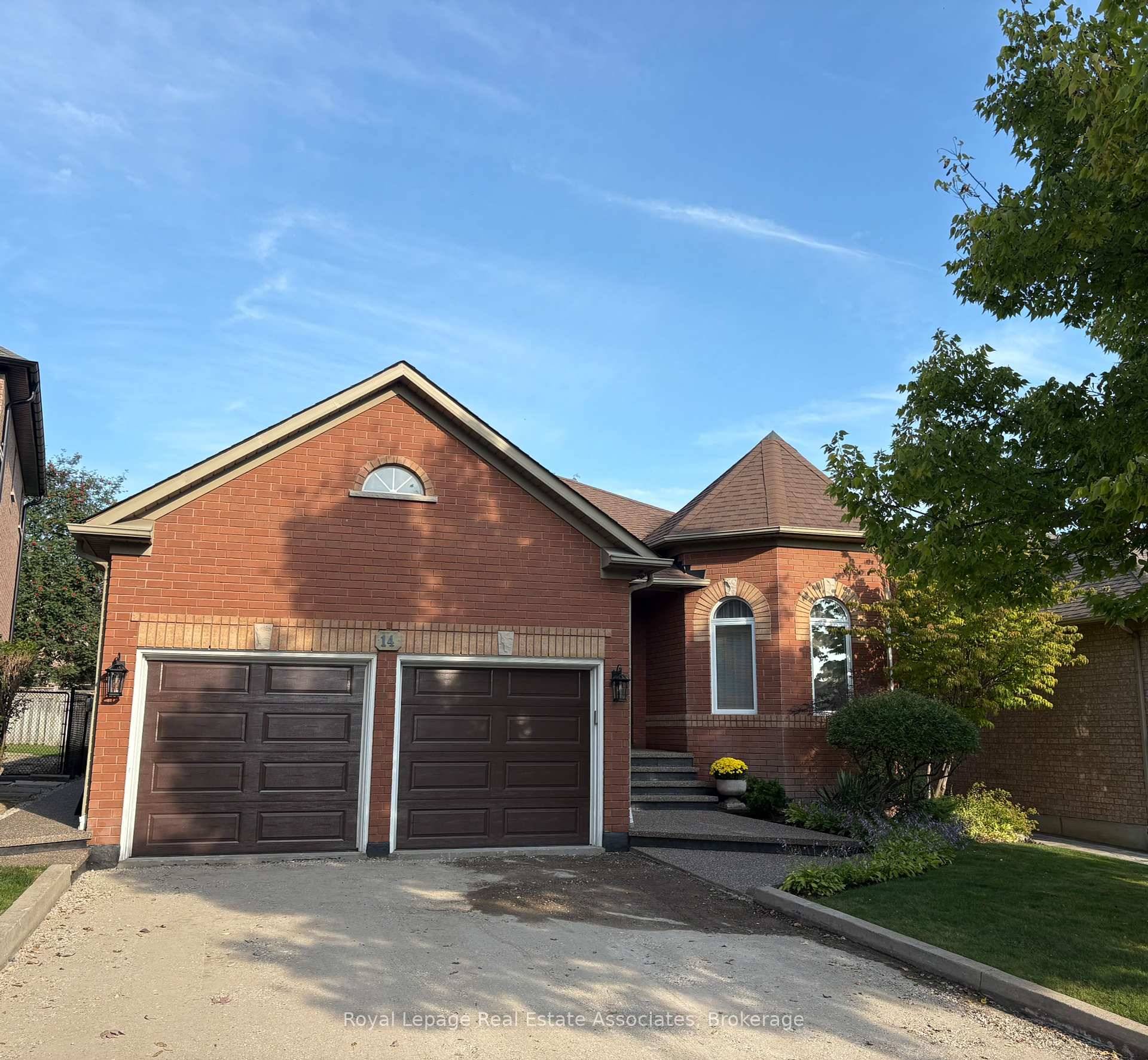 Spacious Raised Bungalow With Newly Finished Basement !