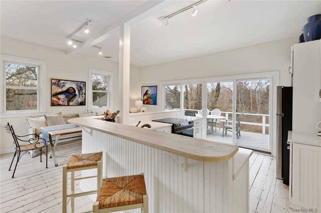 PONDFRONT CARRIAGE HOUSE Charming Carriage House dating back to the 1700 s overlooking a natural 3 acre pond and surrounded by nature.