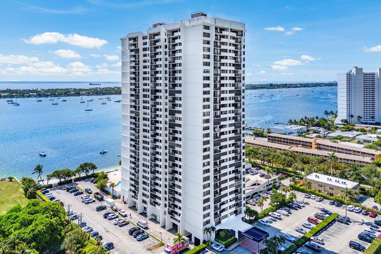 Experience direct waterfront living in this fully renovated 2BD 2BA penthouse at The Palm Beach House.