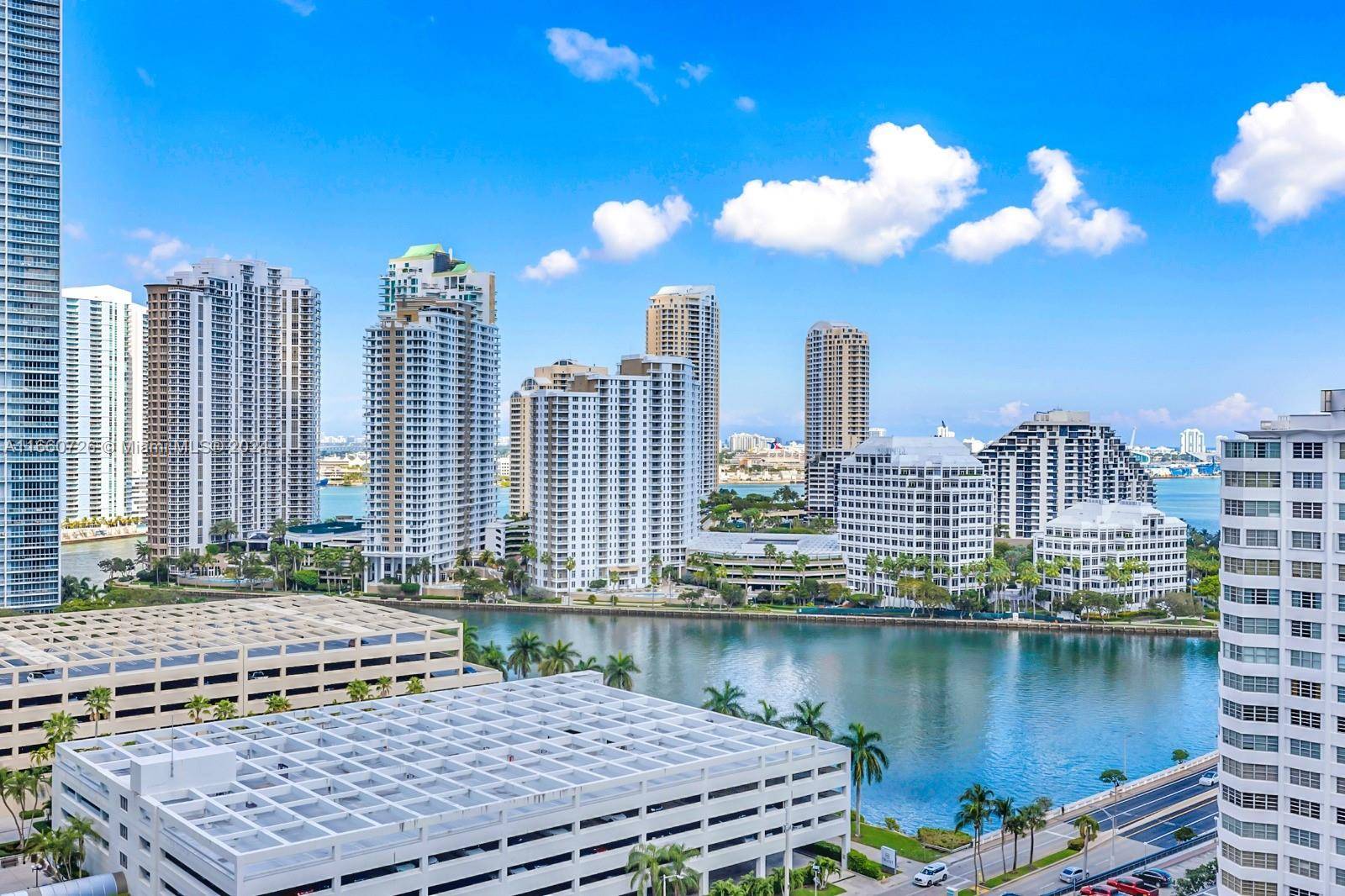 Great 2 Bedrooms and 2 Bathrooms with excellent views and location.