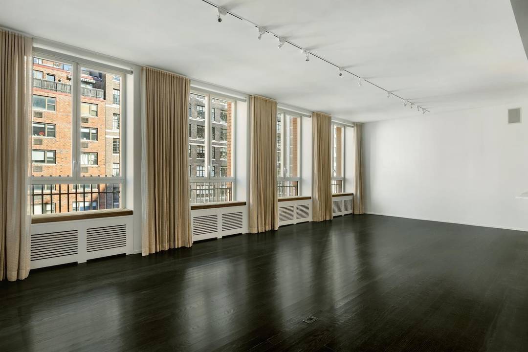 Welcome to Residence 11 at 330 East 72nd Street, a 3 bedroom, 3 bathroom full floor condominium spanning 2, 334 square feet on the eleventh floor.