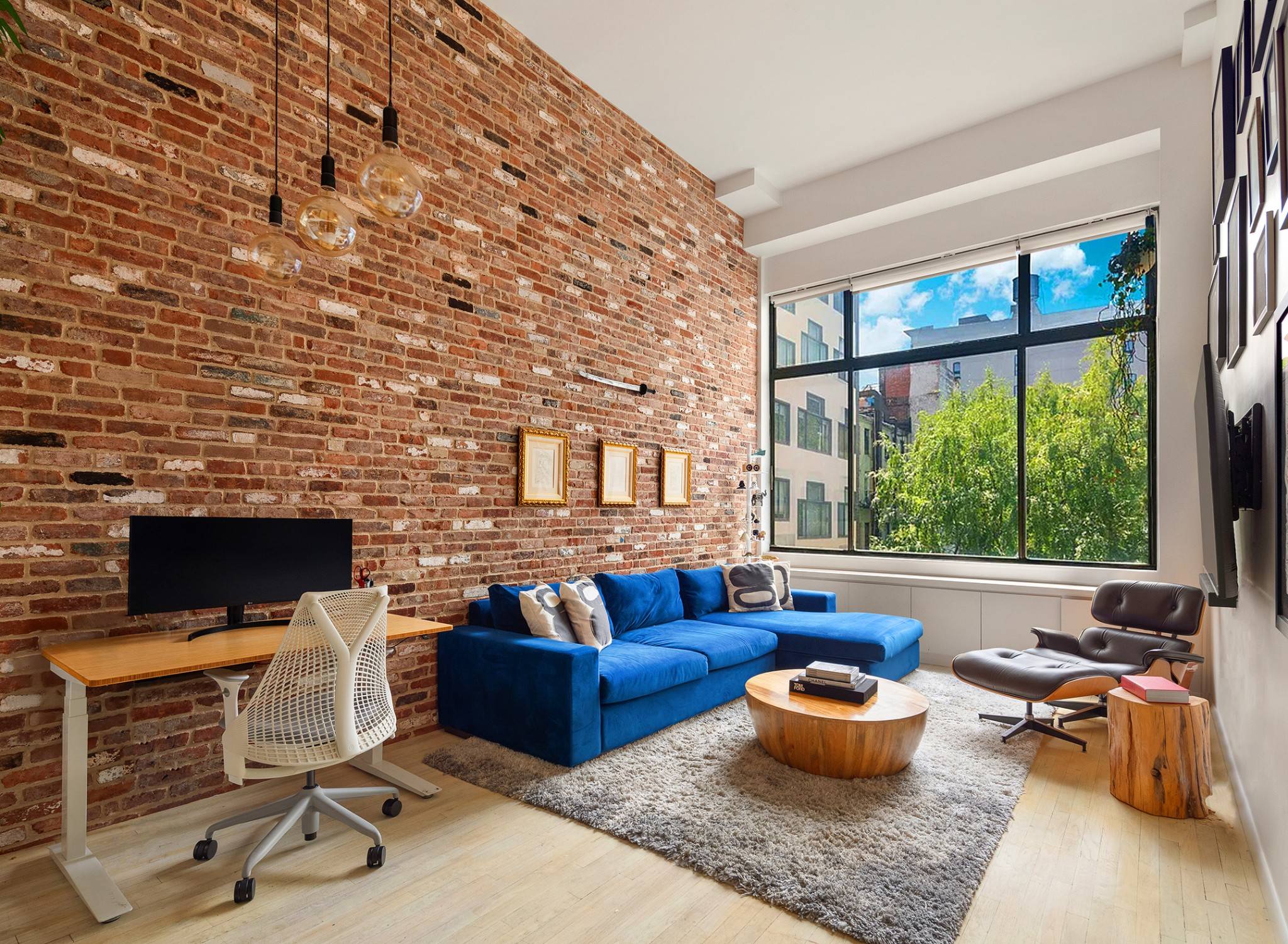 SUNLIT DUPLEX 1 BEDROOM LOFT BLEECKER COURTOnce Featured In NY Times amp ; StreetEasy's Most Search Apartment !