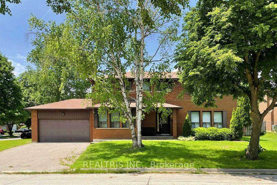 Welcome to 68 Gretman Crescent, a cozy and well kept home nestled on a quiet street in the highly sought after Willowbrook neighbourhood.