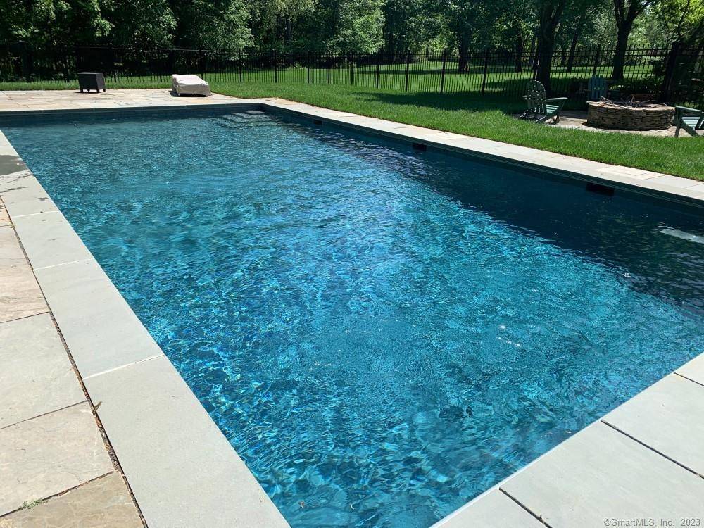 To be built Modern style home with gorgeous southern views and privacy from your neighbors.