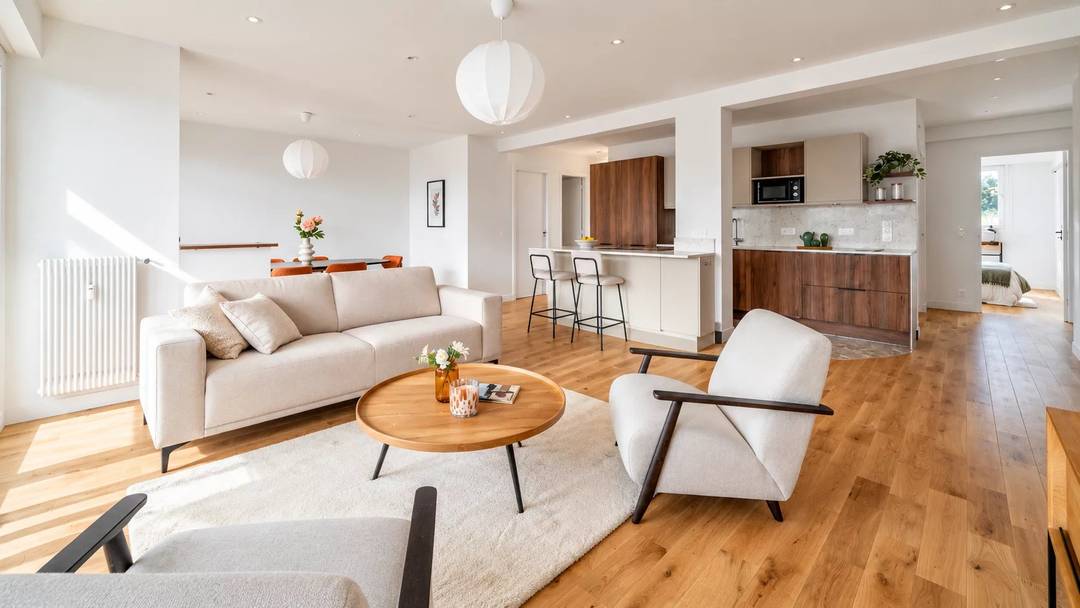 5-room apartment with balcony and three suites — PARIS 16th — Porte-Dauphine