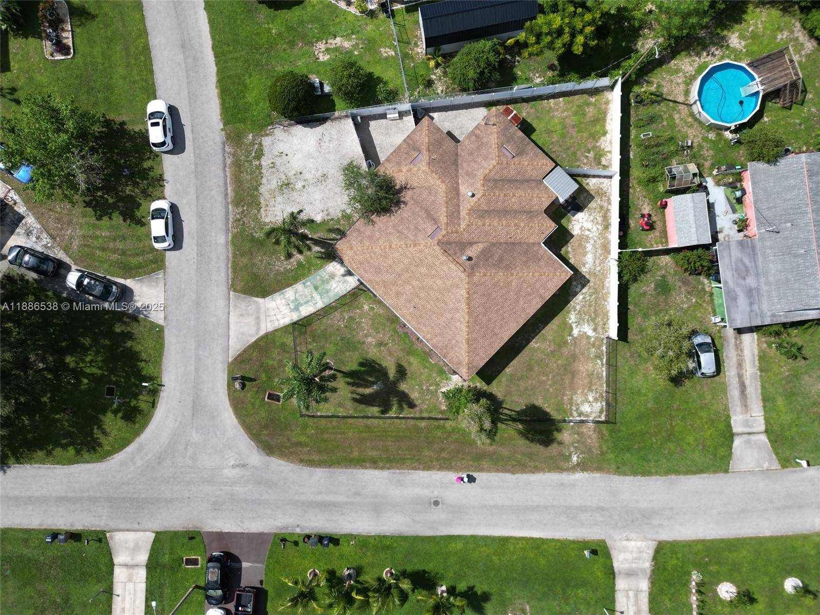 Spacious 5BR 4BA home with versatile layout and income potential !