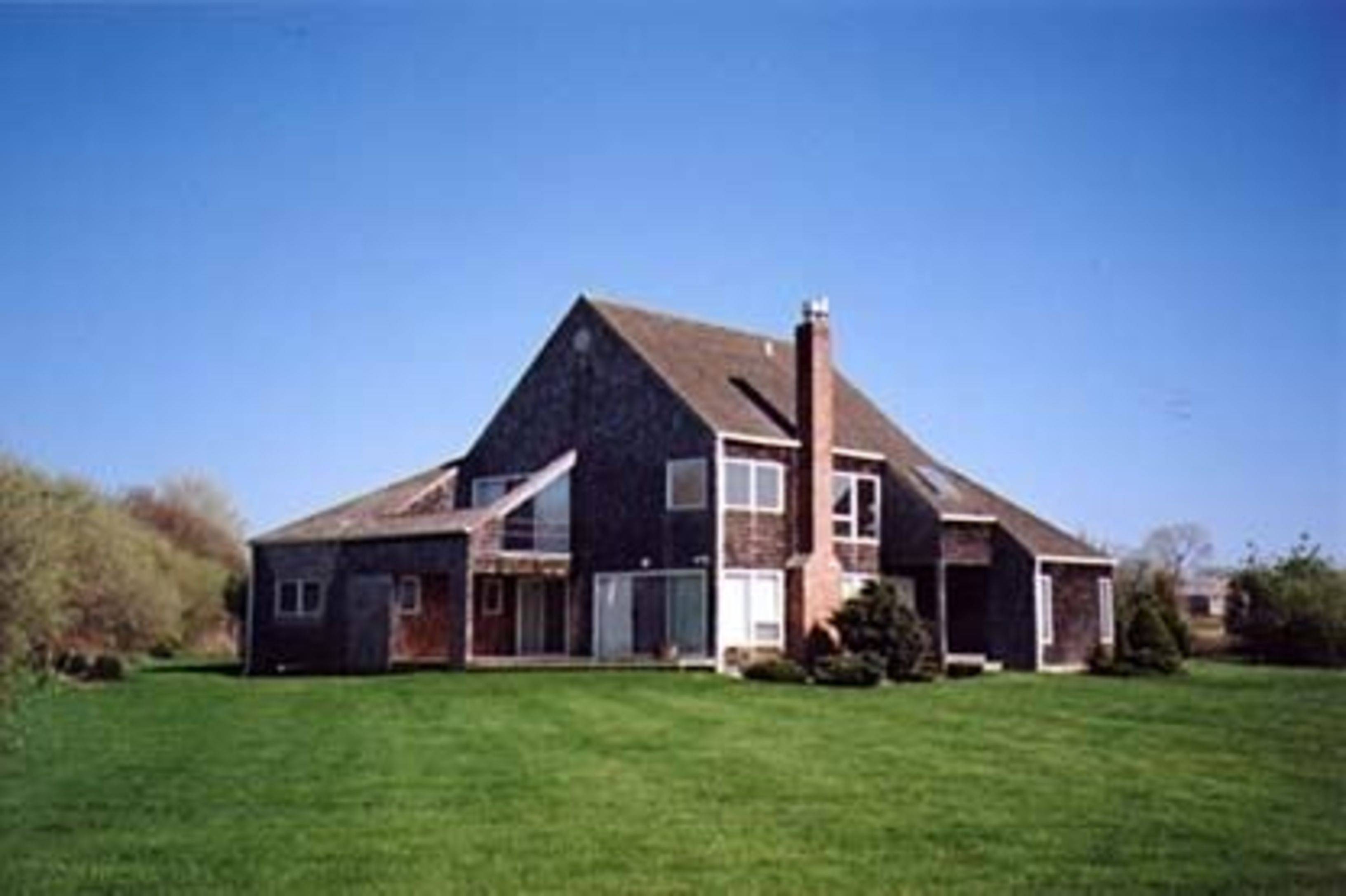 Sagaponack 4 Bed With Pool Overlooking Poxaboque Pond
