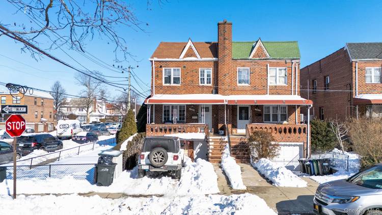 A truly unique luxury rental, fully custom renovated in 2026, this beautifully designed corner semi attached home at 1701 Burnett Street offers modern elegance, exceptional functionality, and abundant natural sunlight ...