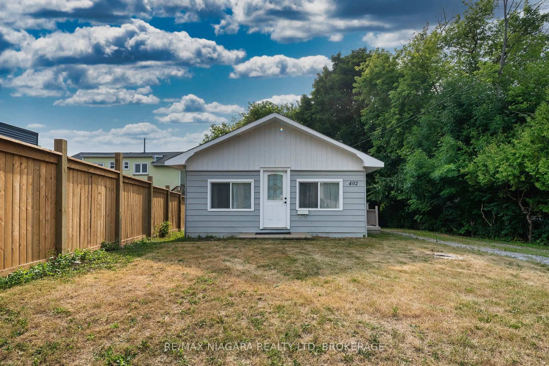 This FULLY renovated bungalow sits on an expansive 45 ft x 158 ft lot, just a short stroll from beautiful Lake Simcoe !