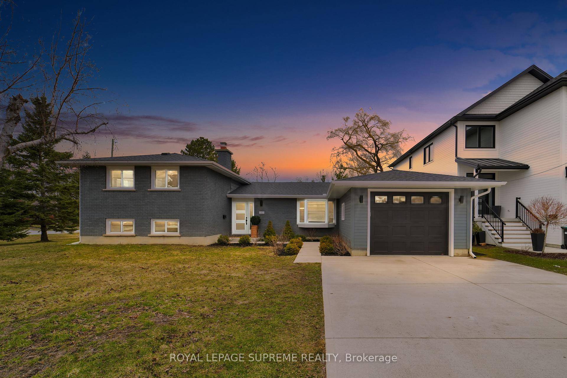 Welcome to 187 Ninth Street, a beautifully renovated 3 bed, 3 bath home nestled on a generous corner lot in a family friendly Collingwood neighbourhood.
