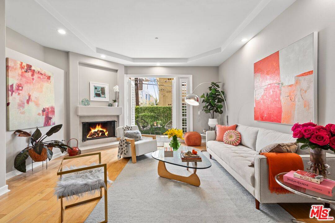 11680   Montana Ave 2BR Brentwood La