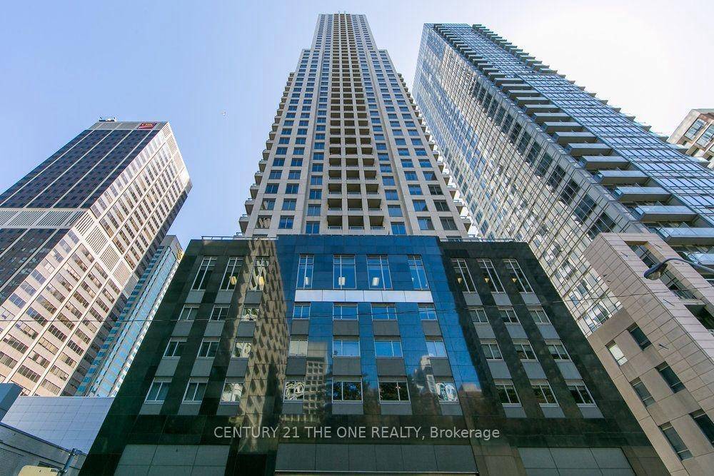 Luxury 2 1 Bed, 2 Full Bath.