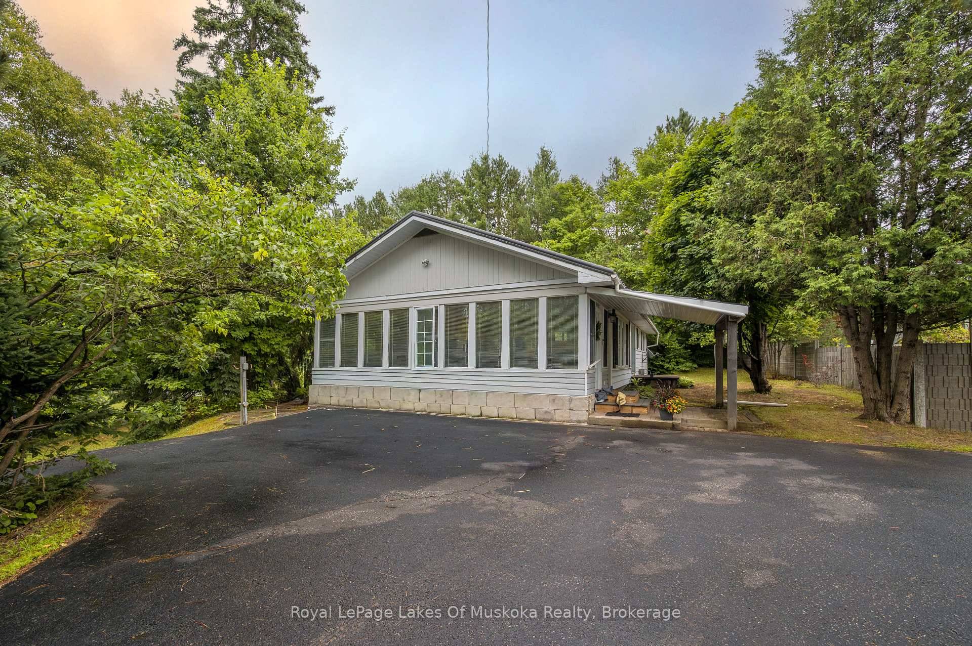 2 Acre Unique Property In Huntsville !