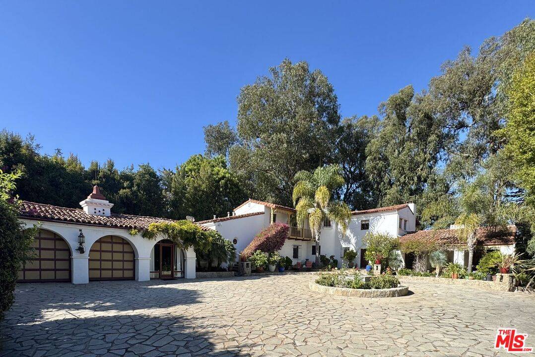 334  N Carmelina Ave 5BR Brentwood La