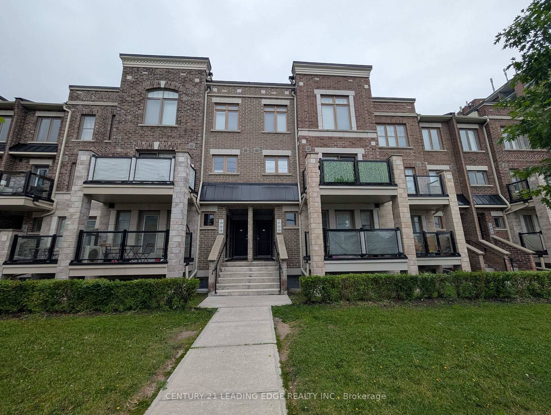 Condo Townhouse 2 Br, 2 Bath.