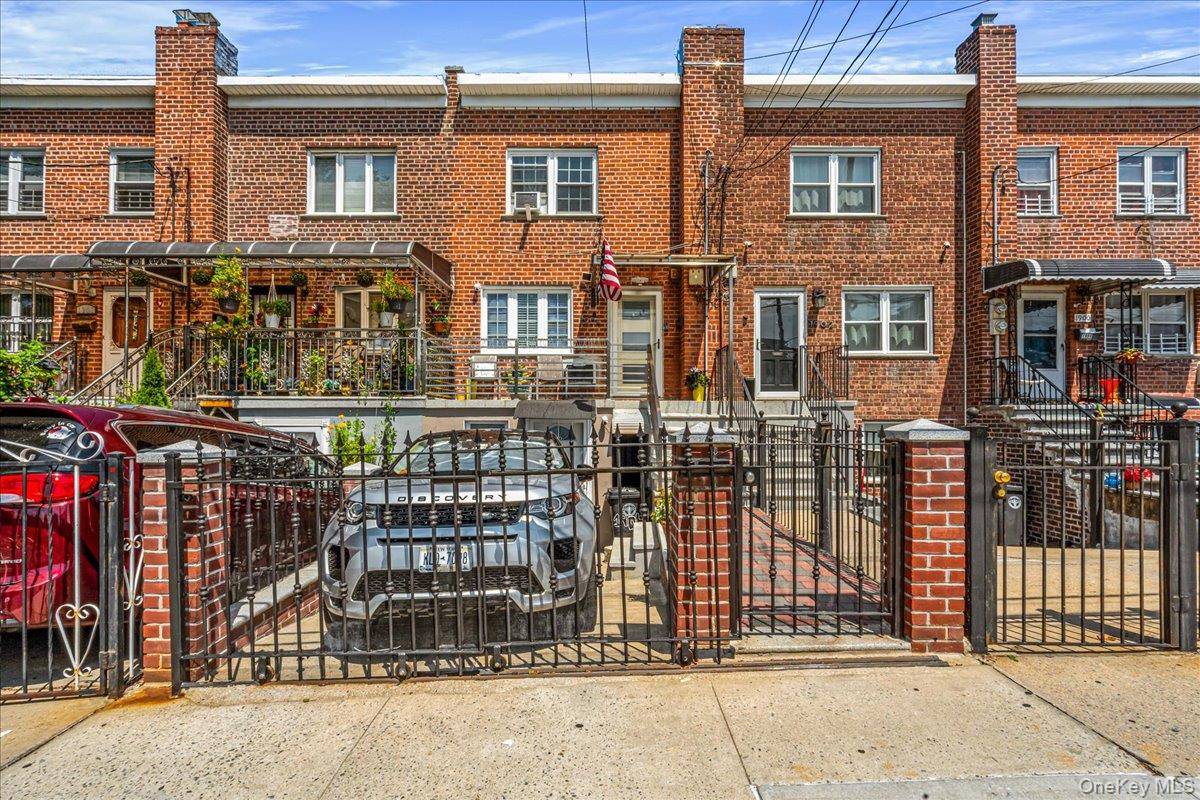 Discover your dream home at 1904 Bronxdale Avenue, a beautifully renovated single family gem in the heart of the family friendly Morris Park neighborhood.