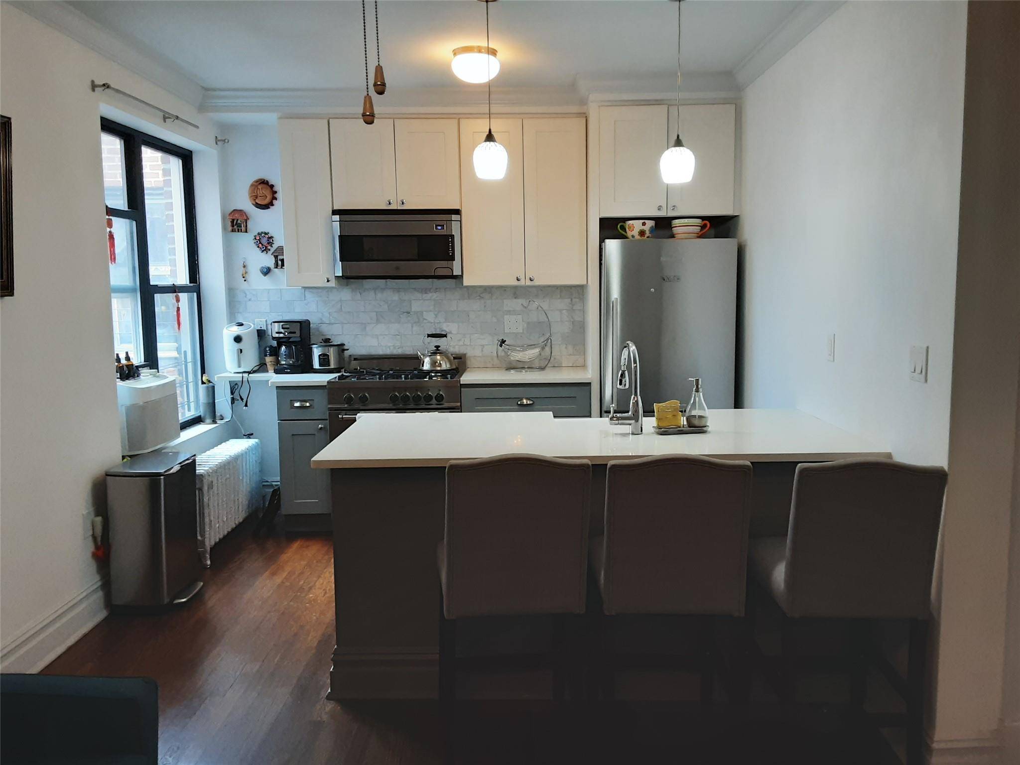 Berkshire Green Residential Building, energetic well connected neighborhood just 20 minutes from Manhattan or Brooklyn at the junction of Jackson Heights and Elmhurst, Queens.