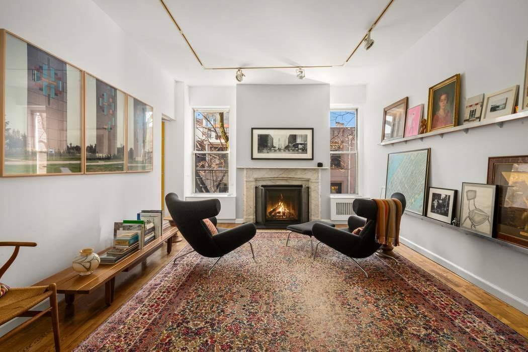 RESIDENCE Centrally located in the coveted Gold Coast of Greenwich Village and part of the 1880 s Portsmouth Hampshire cooperative, this oversized one bedroom residence offers a rare blend of ...