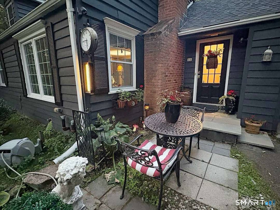 Lovely Simsbury location.