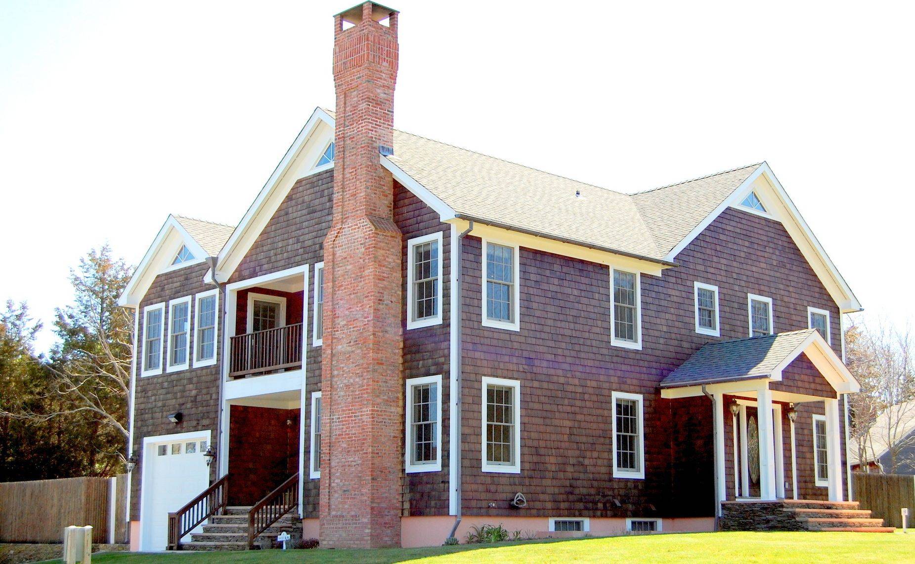 Beautiful Home....beautiful Bayviews... Must See...