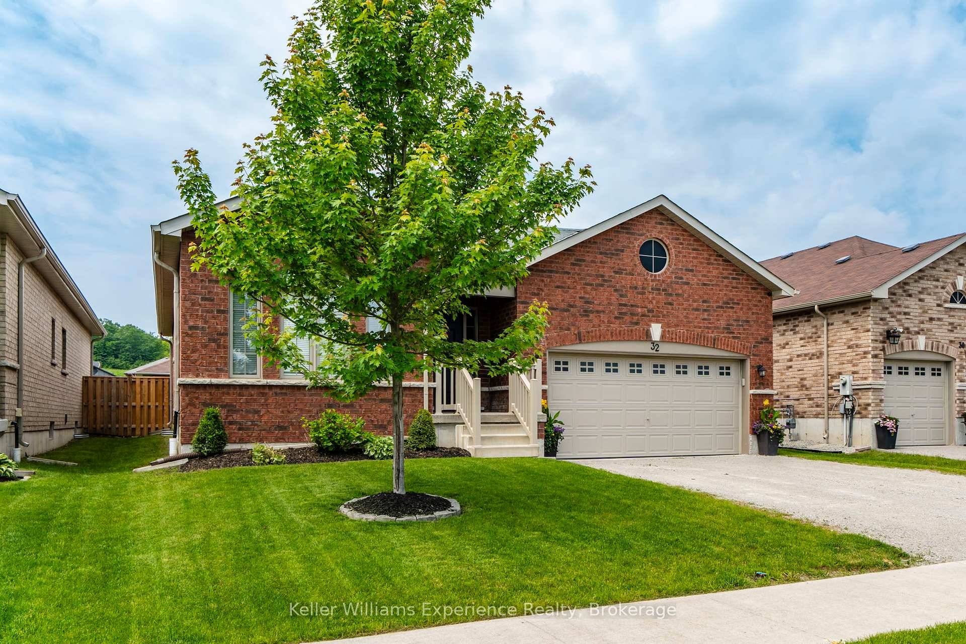 Modern 2 Bedroom Bungalow in Penetanguishenes Newest Community !