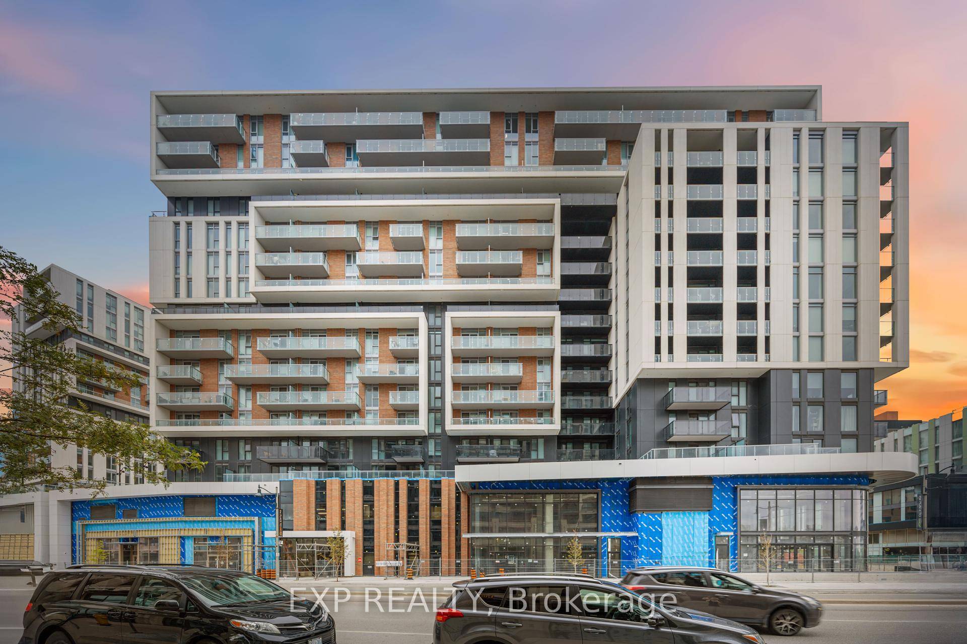 Step into luxury living with this brand new 2 bedroom den, 2 bathroom condo in the heart of Downtown Markham !