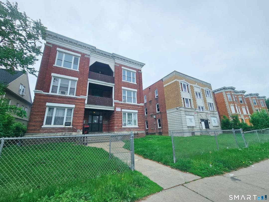 Great investment opportunity in the highly desirable South End !