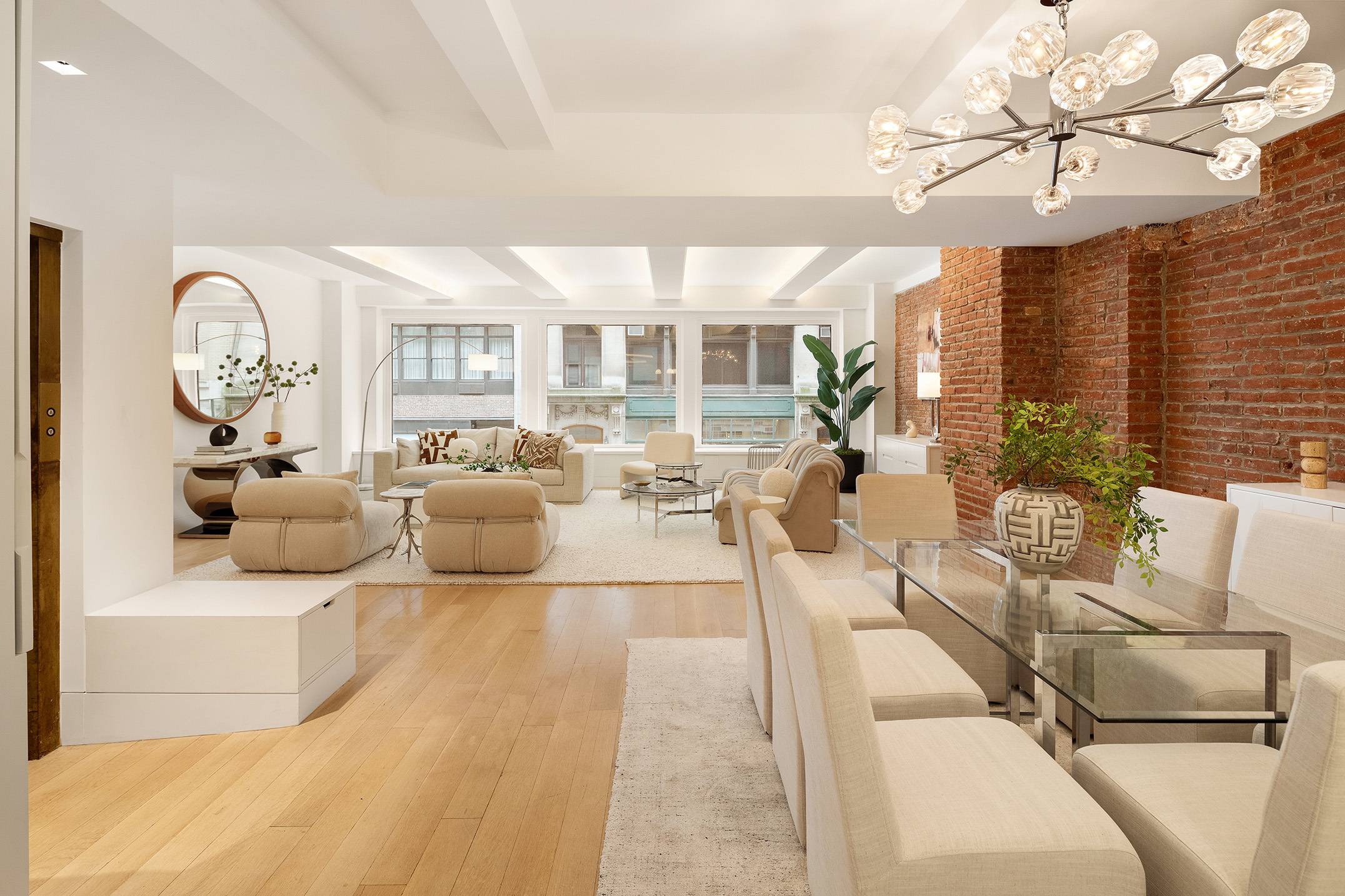 Full Floor Loft with Elegance, and a 1M Renovation !