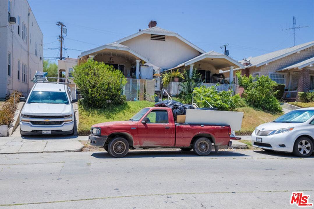 417 N Serrano Ave 4BR Mid Wilshire La